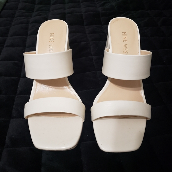 Nine West Block Heel Slip Ons - Picture 3 of 10